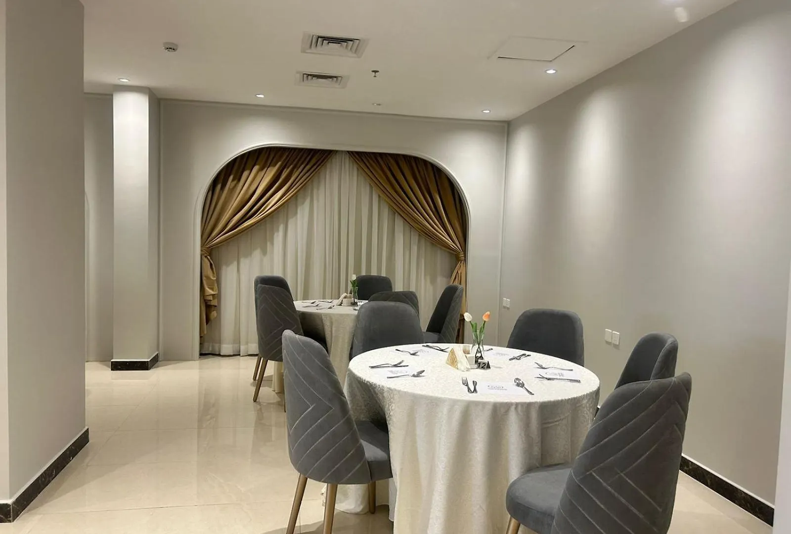 ג'דה Dimond Vision Hotel