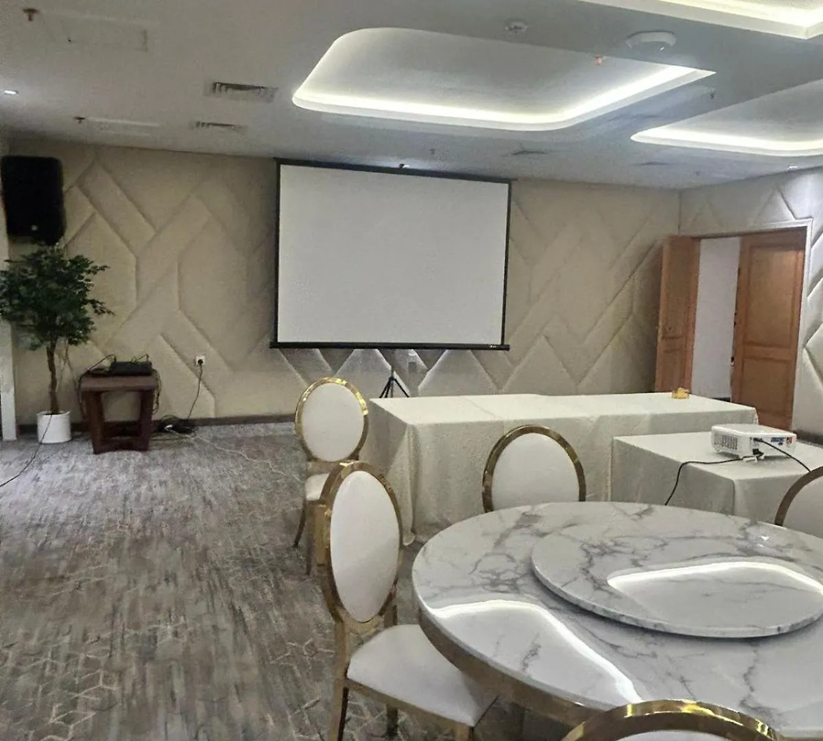 ג'דה Dimond Vision Hotel